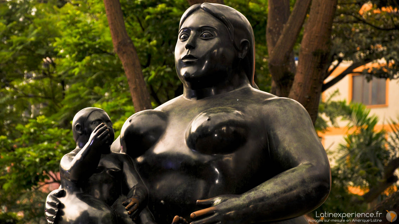 Colombie - Medellin - Place Botero - Latinexperience-voyages