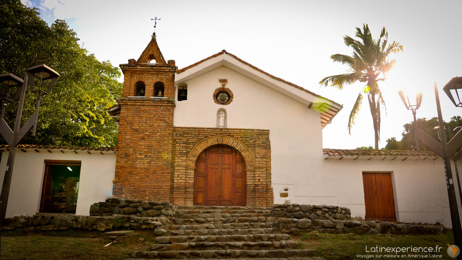 Colombie - ville de la salsa - San Antonio - Eglise coloniale - Latinexperience-voyages
